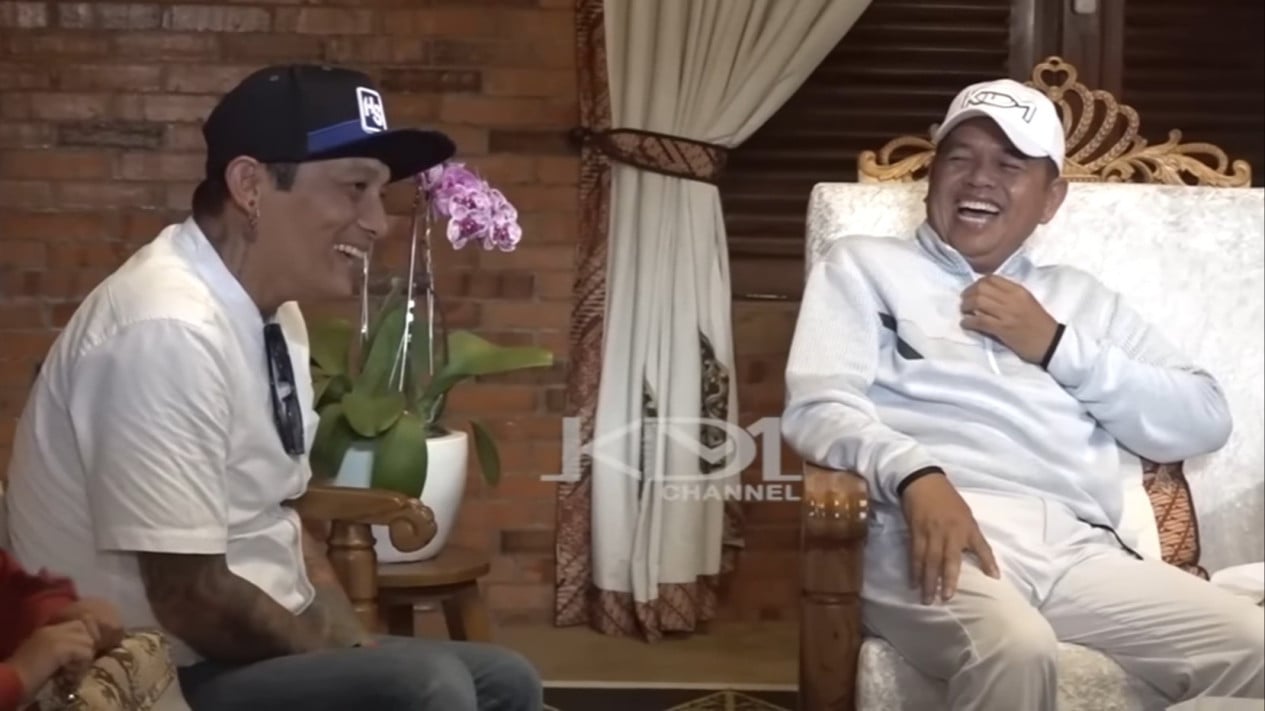 Kades Hoho Mengadu ke Gubernur Dedi Mulyadi, Dari Awal Sudah Dicurigai Main Curang Seleksi Perangkat Desa
            - galeri foto