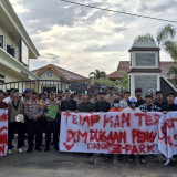 Gelar Aksi Unjuk Rasa, Massa Desak Polres Pelalawan Usut Tuntas Dugaan Penyimpangan Dana