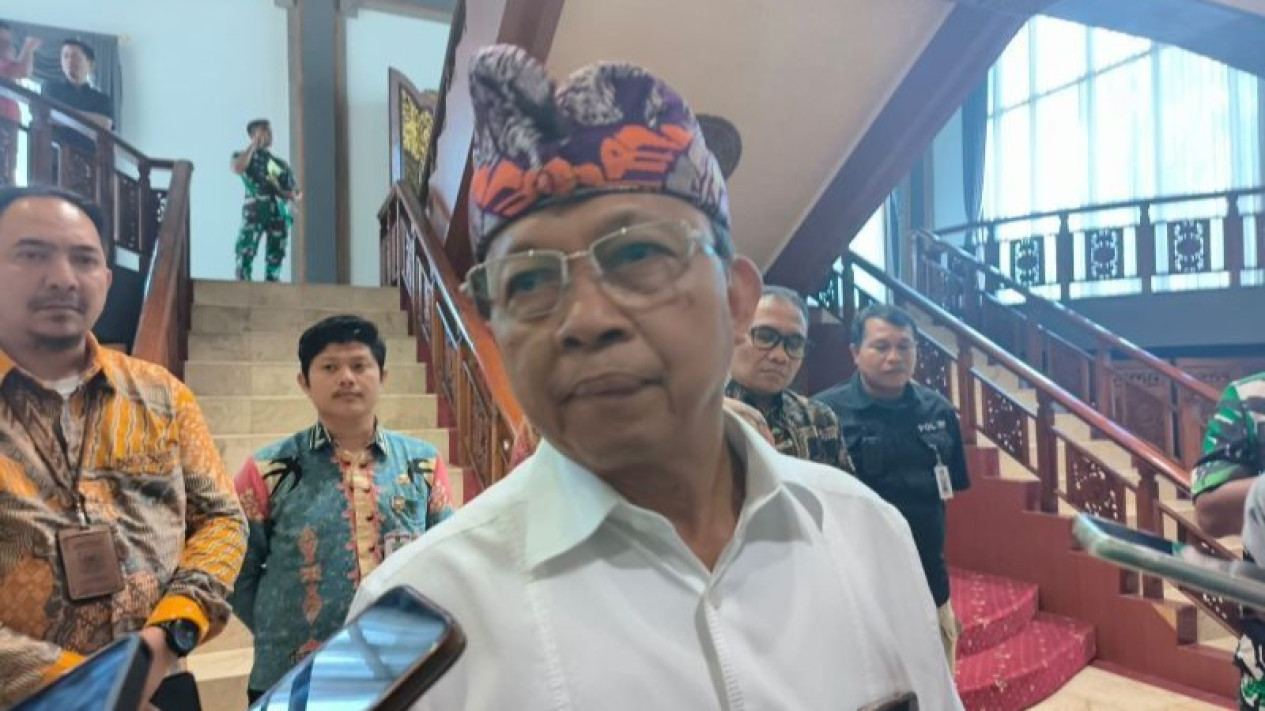 Kejagung Panggil Pejabat Pemprov Bali terkait Pungutan WNA, Koster: Minta Informasi dan Data!
            - galeri foto