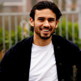 Banyak kejutan yang dihadirkan John Herdman, sebut saja kembalinya dua anak hilang Timnas Indonesia Elkan Baggott dan Ezra Walian hingga nama debutan dalam skuad baru. 