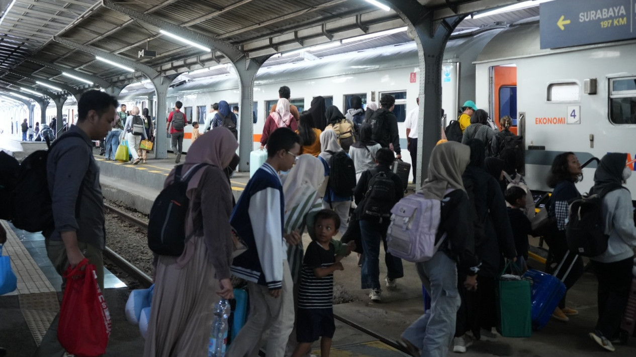 Jelang Libur Nyepi dan Idulfitri, Okupansi Penumpang KAI Daop 9 Jember Meningkat
            - galeri foto