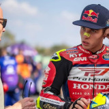 Cerita Unik Debut MotoGP Diogo Moreira: Pinjam Sarung Tangan Marc Marquez di Seri Pembuka