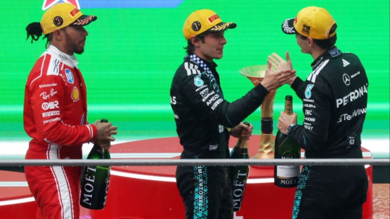 Mercedes Menggila di Awal Musim, Lewis Hamilton Minta Ferrari Kerja Ekstra
            - galeri foto