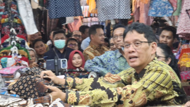 Blusukan ke Beringharjo, Menkeu Purbaya Yudhi Sadewa Jawab Kritik Soal Pasar Tradisional 'Mati Suri'
