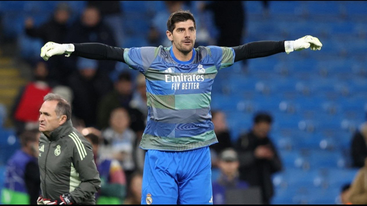 Alvaro Arbeloa Beri Update Kondisi Thibaut Courtois usai Alami Cedera di Laga Real Madrid Kontra Manchester City
            - galeri foto