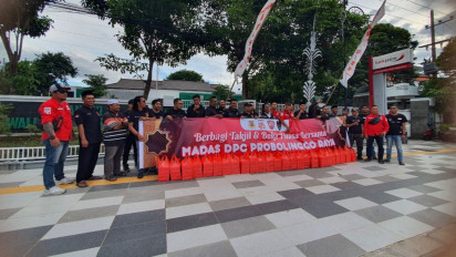 Aksi Sosial, 1.500 Takjil Dibagikan di Jalan Soedirman Probolinggo