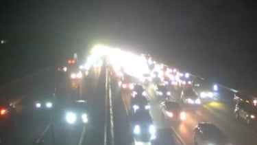 Info Mudik: Macet Luar Biasa Sepanjang 42 Kilometer di Tol Jakarta-Cikampek, dari KM 14