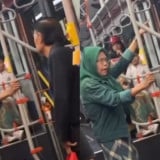 Usai Aksinya di Eskalator Viral, Ibu-ibu Berbaju Hijau Ngamuk di TransJakarta: Tuduh Penumpang Jadi Antek Fredy Pratama
