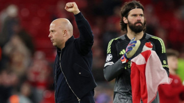 Arne Slot Langsung Kirim Pesan kepada PSG usai Liverpool Lolos ke Perempat Final Liga Champions