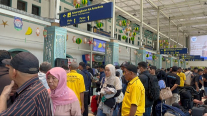 Hari ini, 52.330 Pemudik Padati Stasiun Pasar Senen Jelang Perayaan Idul Fitri