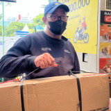 Pemudik di Stasiun Pasar Senen, Bawa Kompor Buat Masak Opor di Kampung Halaman