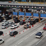 Polisi Perlebar Contraflow Jadi 3 Lajur di Ruas Jalan Tol Jakarta–Cikampek