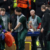 Kondisi Terbaru Noa Lang Setelah Insiden Jari Terputus di Laga Vs Liverpool, Striker Galatasaray Tersangkut LED Board 