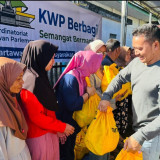Wartawan Peduli: KWP Bagikan Sembako ke Masyarakat dan Rekan Wartawan