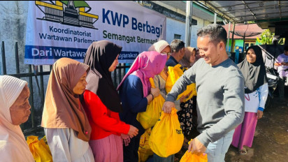 Wartawan Peduli: KWP Bagikan Sembako ke Masyarakat dan Rekan Wartawan