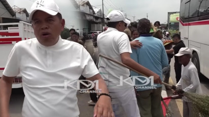 Tak Kapok Meski Dilarang, Dedi Mulyadi Ancam Angkut Penyapu Koin di Jalur Pantura