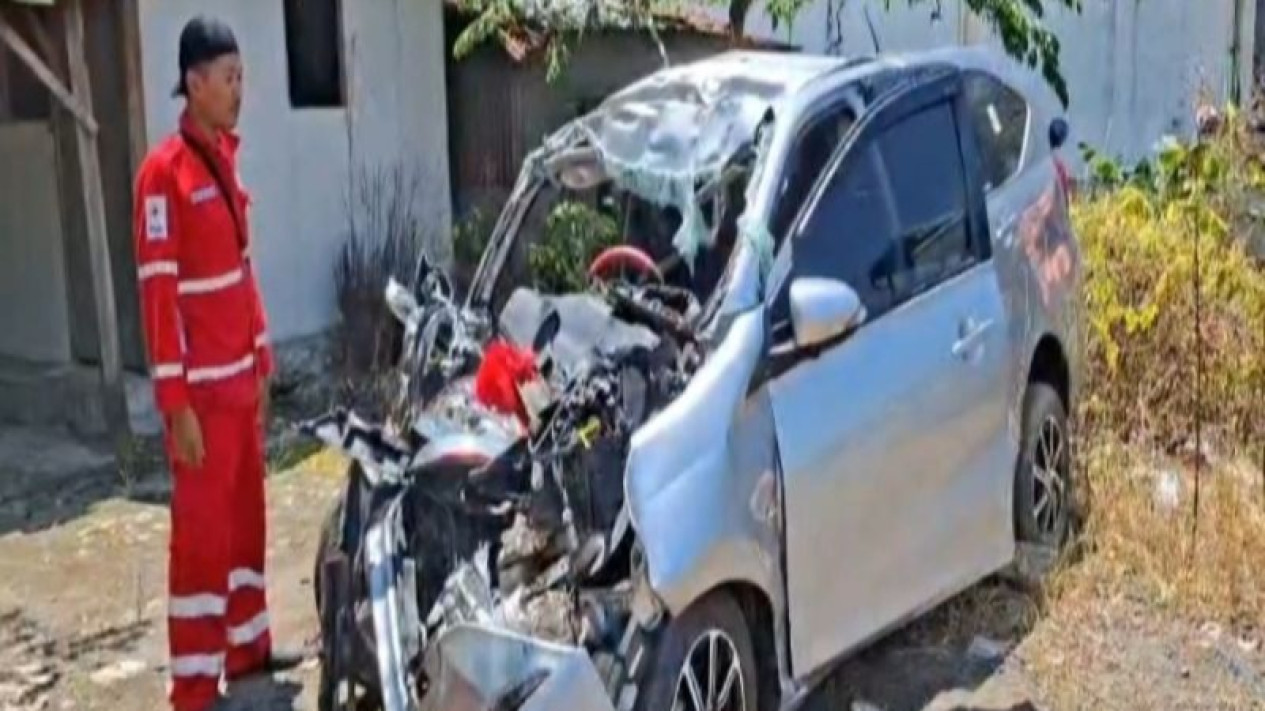 Polisi Ungkap Hasil Sementara Olah TKP Kecelakaan Maut di Tol Pejagan-Tegal yang Tewaskan Empat Orang
            - galeri foto