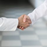 Ucapan Selamat Idul Fitri Sesuai Sunnah Versi Ustaz Adi Hidayat, Taqabbalallahu Minna wa Minkum atau Minal Aidin Wal Faizin?