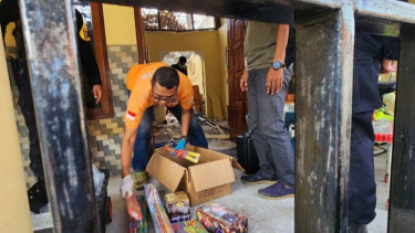 Seorang Remaja Ditemukan Tewas di Kolong Meja Akibat Ledakan Hebat Petasan di Semarang