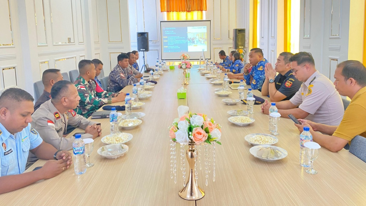 Hadapi Lonjakan Lintas Batas Idulfitri dan Paskah, PLBN Motamasin Siaga Penuh Libatkan CIQS di Perbatsan RI-Timor Leste
            - galeri foto