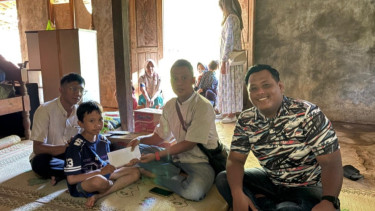 Relawan Prabowo Sambangi Anak Putus Sekolah di Gunungkidul, Beri Pesan Menyentuh
