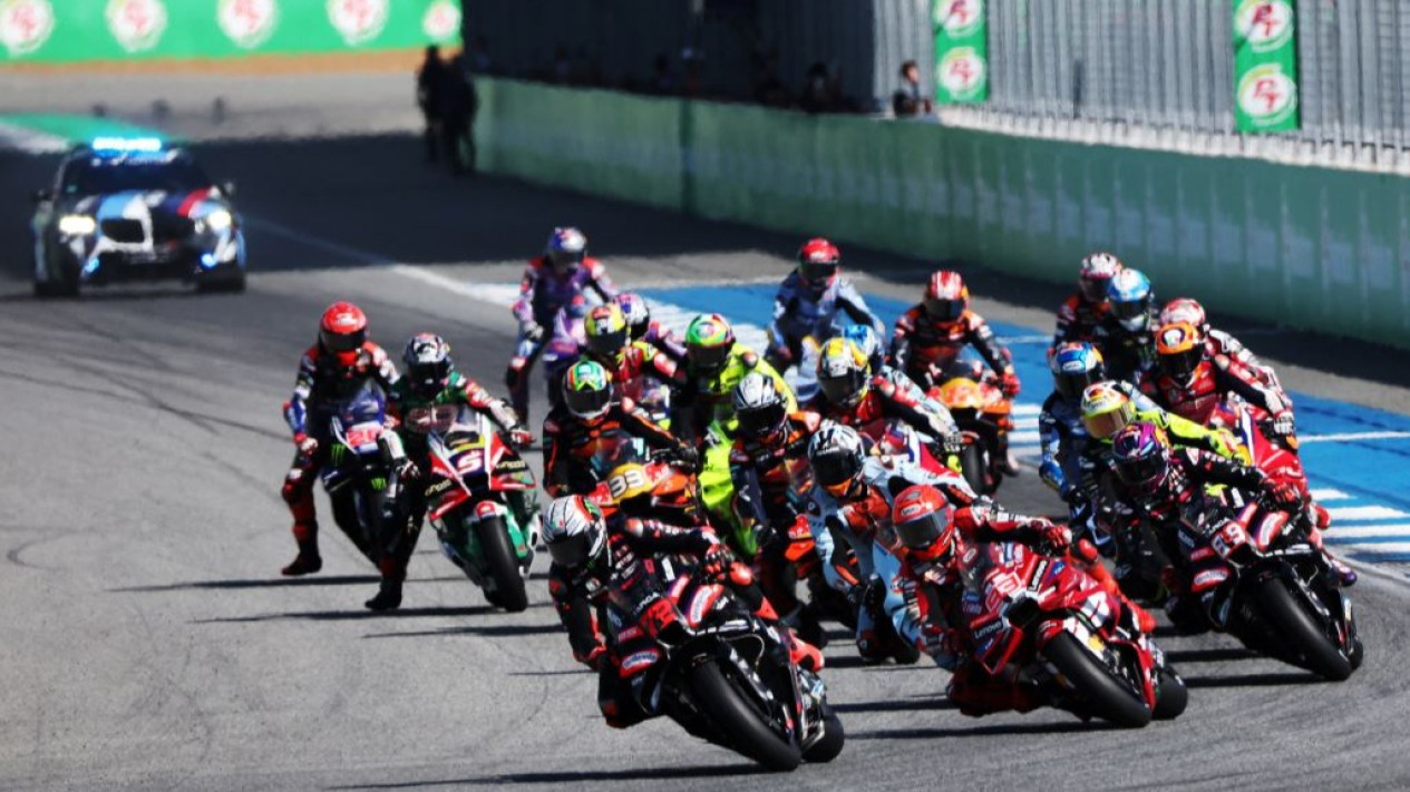 Legenda Yamaha Bocorkan Transfer Pembalap Besar di MotoGP 2027, Siapa Saja?
            - galeri foto