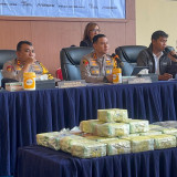 Akal Bulus Pengedar Narkoba Kelabui Petugas, Sembunyikan Sabu dan Catridge Etomidate di Dalam Ban Mobil Towing