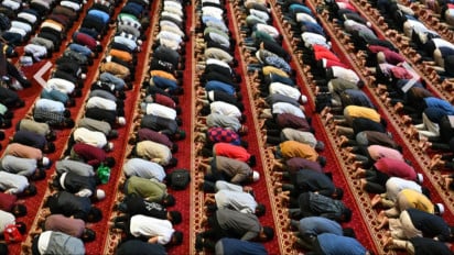 Shalat Id Lebih Afdal di Mana, Masjid atau Lapangan? Ini Kata Ustaz Abdul Somad