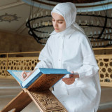 Besok Lebaran, Boleh atau Tidak Perempuan Menjadi Khatib Khutbah Shalat Idul Fitri? Begini Jawaban Buya Yahya