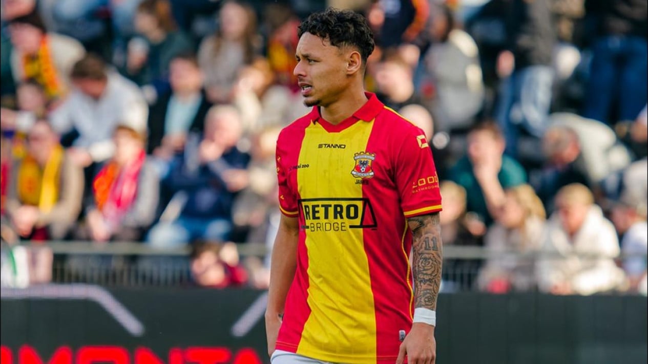 Reaksi Berkelas Go Ahead Eagles Setelah Klub Eredivisie Protes Status Dean James ke PSSI Belanda
            - galeri foto