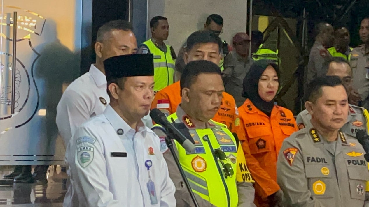 BMKG Gelar Operasi Modifikasi Cuaca di Pulau Jawa hingga Riau, Cegah Hujan Ekstrem-Karhutla
            - galeri foto