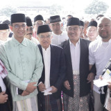 Didit Prabowo di Tengah Para Tokoh JK hingga Anies Baswedan Saat Shalat Id di Masjid Agung Al Azhar