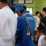 Gagal Sedih! Jamaah Shalat Id di Tasikmalaya Malah Ngakak Lihat Ulah Manusia Gembok