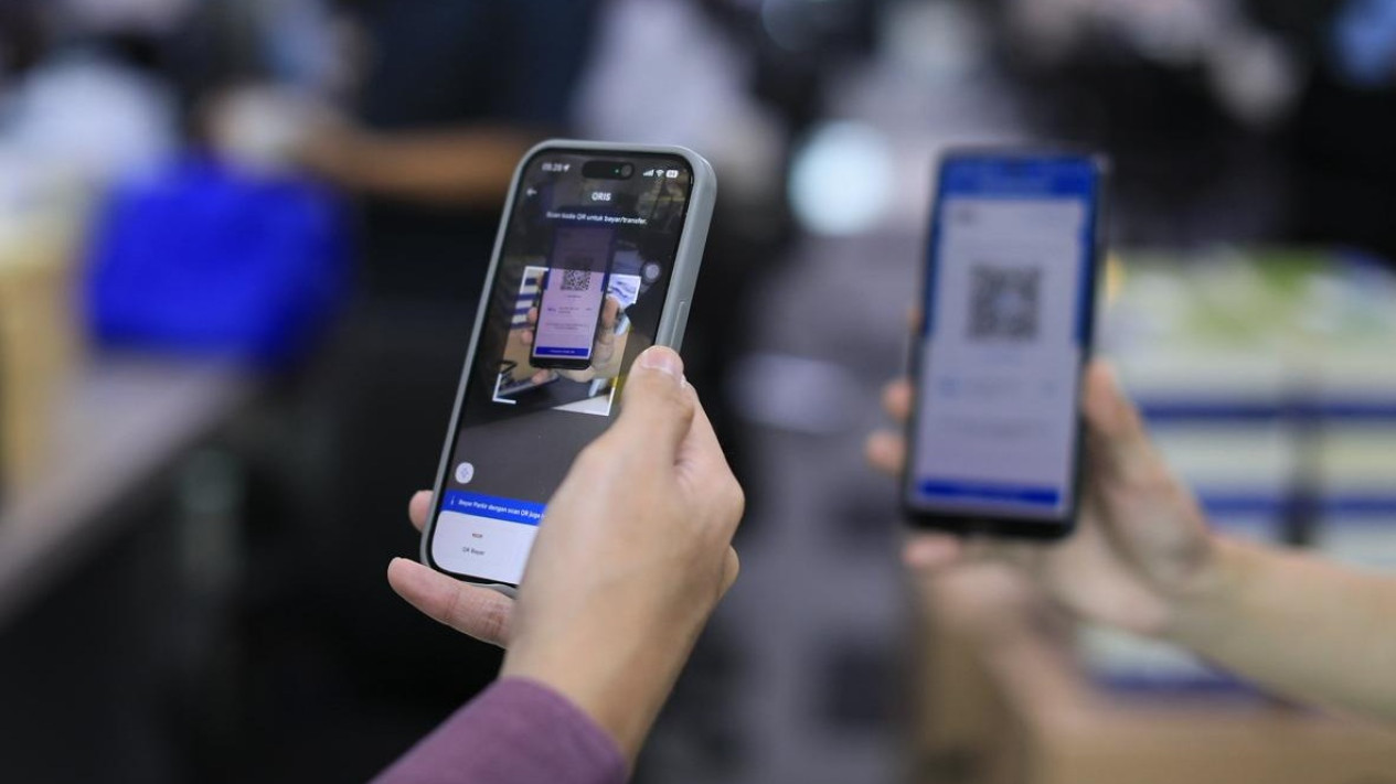 Tanpa Ribet, Kirim THR Praktis dengan QRIS Transfer dan Transfer Emas di BRImo
            - galeri foto