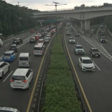 Antisipasi Peningkatan Volume Kendaraan, Tol Jakarta-Cikampek KM 47 Diberlakukan Contraflow