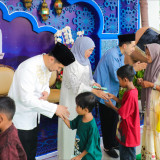 Hari Pertama Lebaran, Gubernur Khofifah: Tradisi Riyayan Dekatkan Warga dengan Pemimpinnya