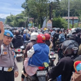 Lalu Lintas Jalur Utama Bandung-Garut Padat