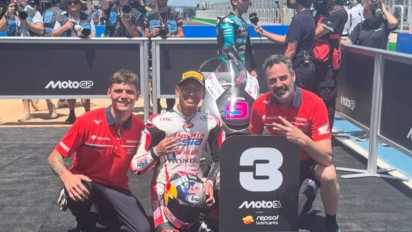 Sejarah Tercipta! Veda Ega Pratama Jadi Pembalap Indonesia Pertama yang Injak Podium Moto3, Sempat Tercecer ke Posisi 10