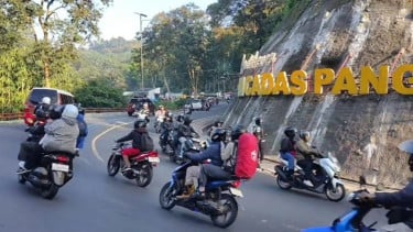 Info Arus Balik: H+2 Lebaran, Jalur Cadas Pangeran Sumedang Masih Ramai Dilalui Pemudik Motor