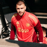 Maarten Paes Tampil Gemilang di Ajax, Modal Penting Jelang Bela Timnas Indonesia di FIFA Series 2026