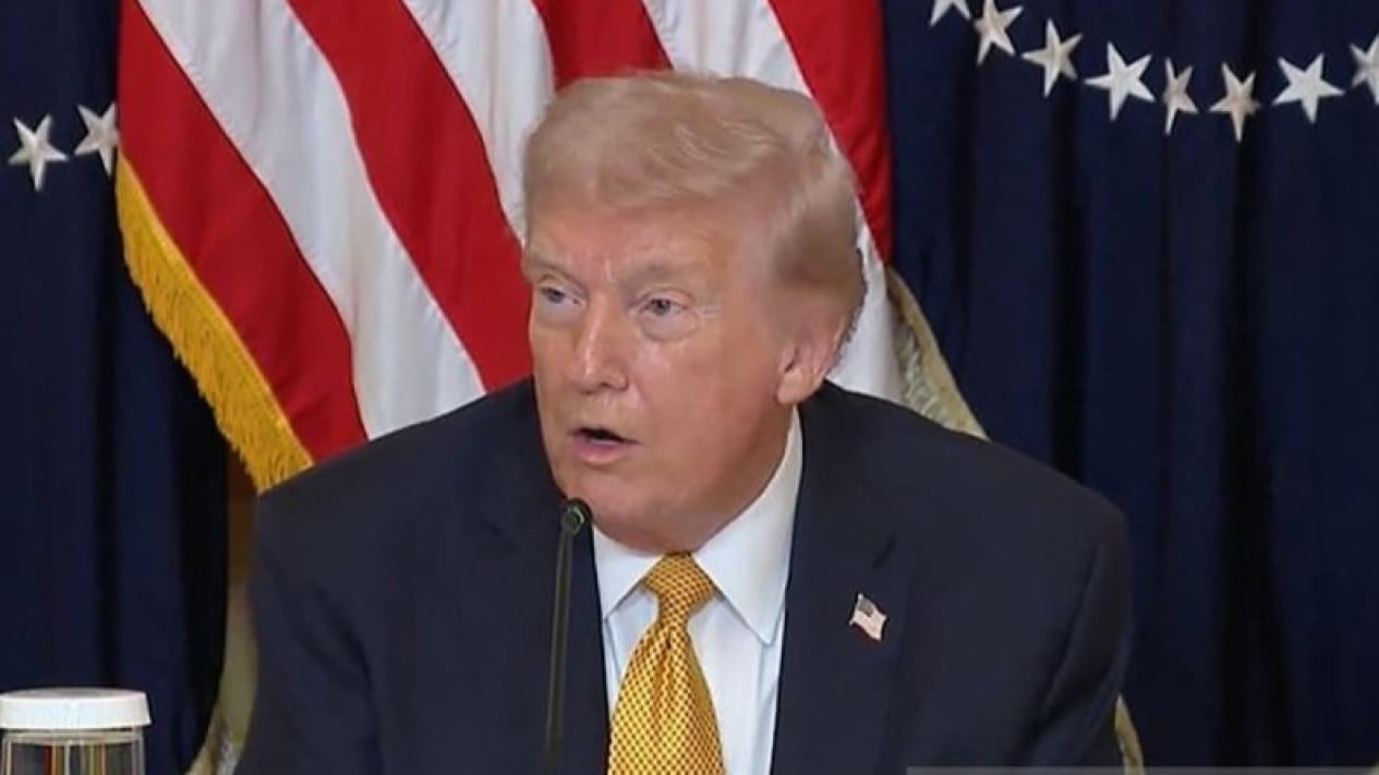 Di Balik Jeda 5 Hari, Trump Ancam Ratakan Fasilitas Energi Iran Jika Diplomasi Gagal
            - galeri foto