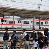 H+2 Lebaran, 236 Ribu Penumpang Padati KRL Jabodetabek, Stasiun Bogor Paling Ramai