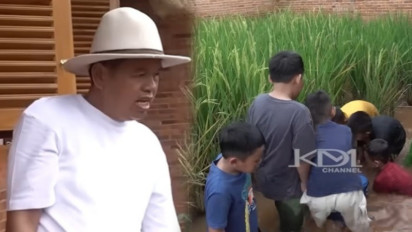 Kesederhanaan Dedi Mulyadi Nikmati Suasana Libur Lebaran, Ajak Bocil Tangkap Ikan dan Main Lumpur di Sawah