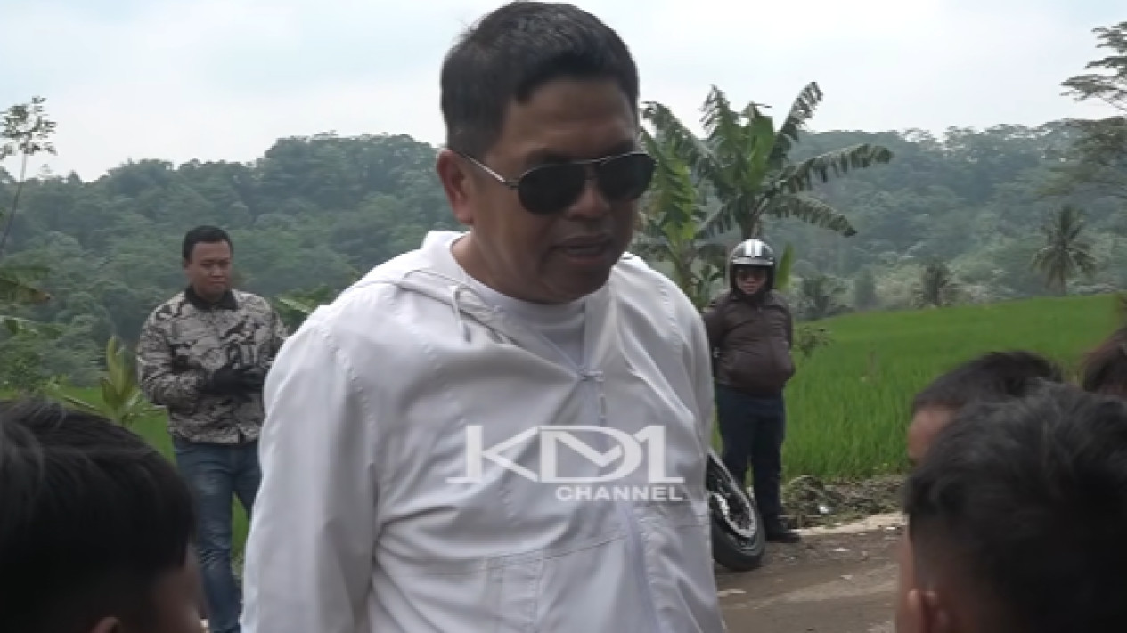 Marak Anak Bawa Motor, Dedi Mulyadi Ancam Tak Naik Kelas dan Wajibkan Orangtua Teken Perjanjian
            - galeri foto