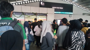Stasiun Bogor Masih Dipadati Penumpang Usai Lebaran, Ada yang Pulang Mudik, Mau Berwisata hingga Bekerja