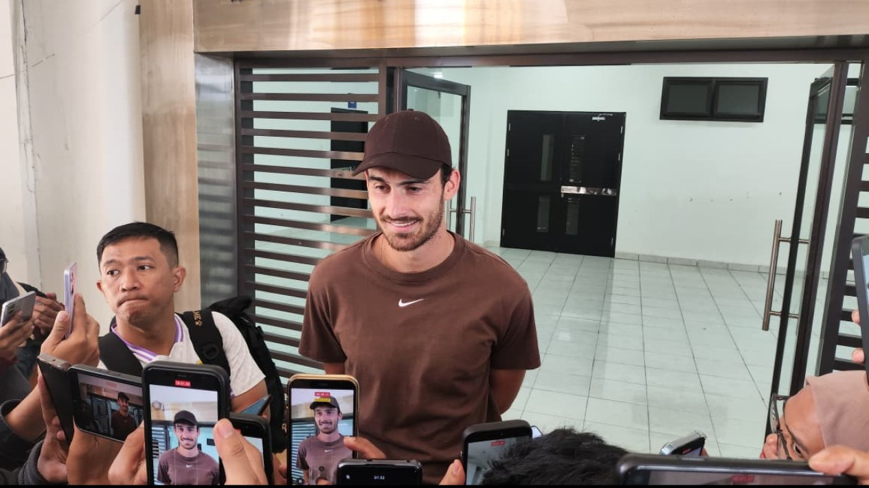 Jadi Top Skorer di Persib, Andrew Jung Fokus Bawa Persib Juara
            - galeri foto