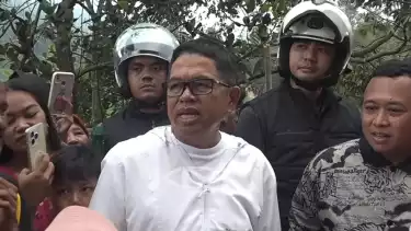 Dedi Mulyadi Tegas Larang Warga Minta Uang di Jalur Longsor Sumedang, Siapkan Bantuan Rp10 Juta