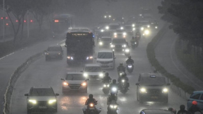 Warga Jakarta Wajib Sedia Payung, BMKG Prediksi Hujan Merata dari Pagi Hingga Malam Hari Ini