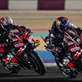 Diasapi Marco Bezzecchi dan Jorge Martin saat MotoGP Brasil 2026, Fabio Di Giannantonio Sebut Aprilia Unggul Dalam...