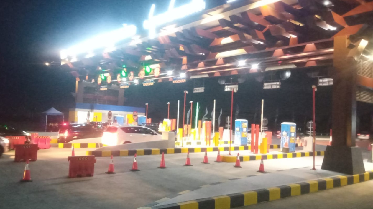 Volume Kendaraan Melintas di Gerbang Tol Purwomartani Turun 23,8 Persen, Diprediksi Kembali Meningkat Akhir Pekan Ini
            - galeri foto